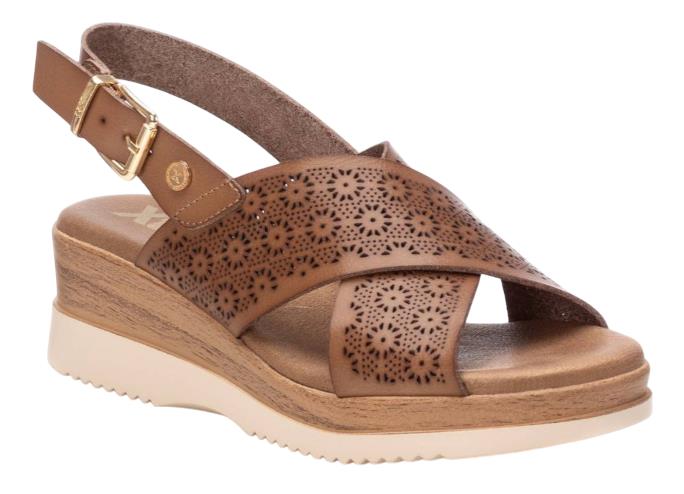 Sandalia cuña XTI modelo 143852 TAUPE