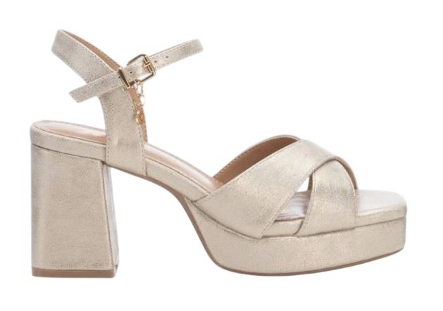 Sandalia XTI modelo 142356 ORO