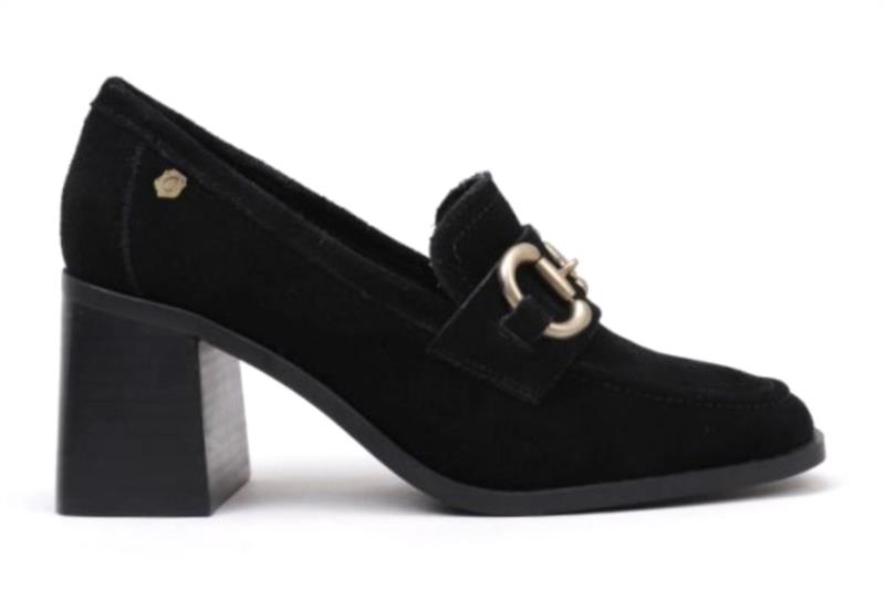 Mocasín CARMELA 161138 Negro.    